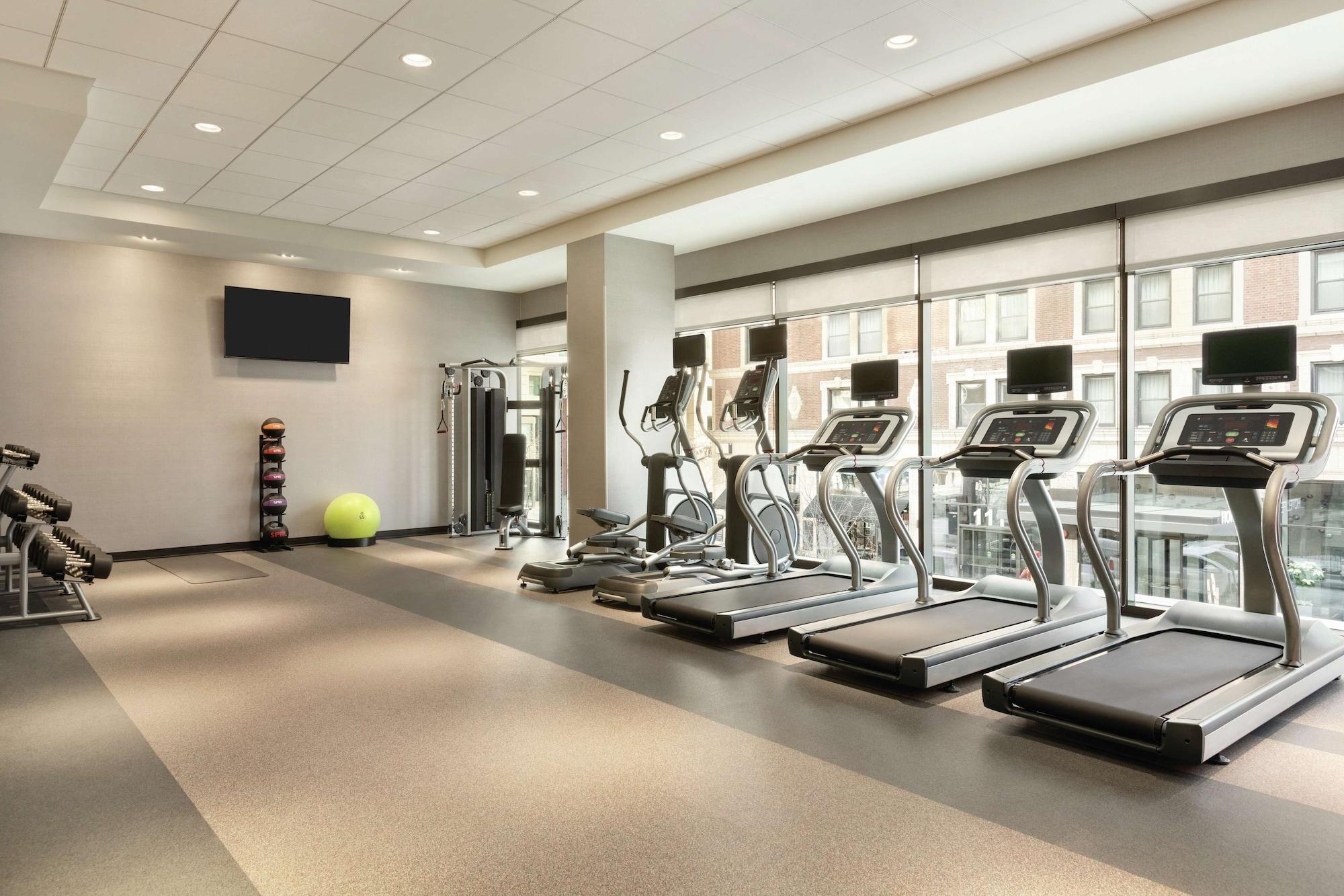 Gimnasio Home2 Suites by Hilton Chicago River North