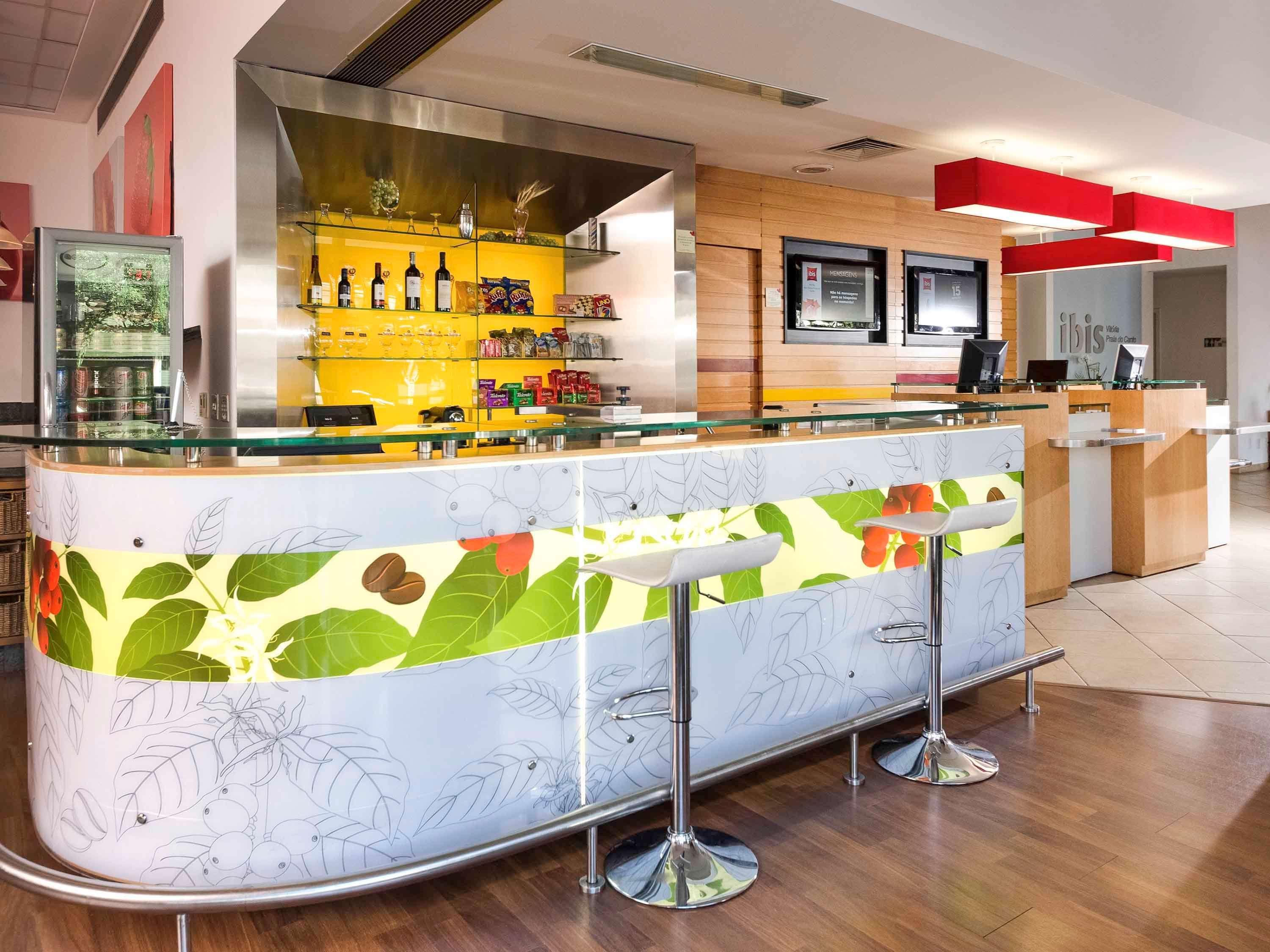 Bar/Salón ibis Vitoria Praia Do Canto