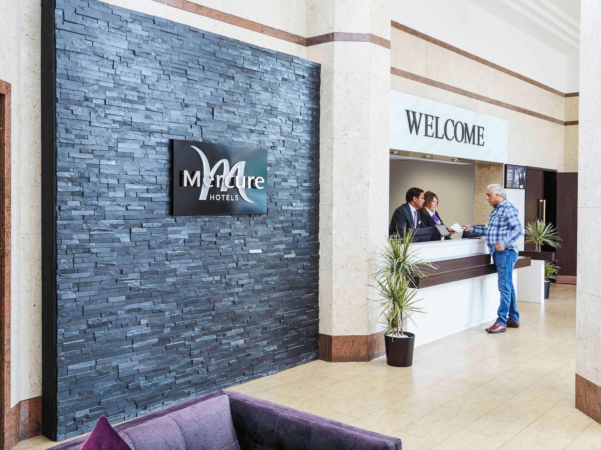 Vista Exterior Mercure St Helens