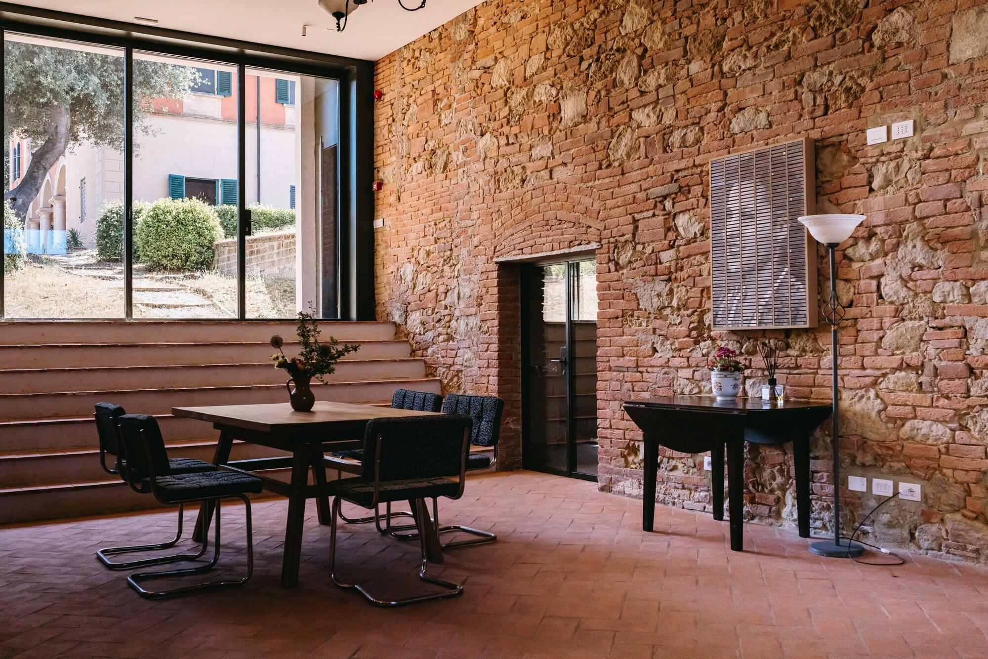 Vista Lobby Villa Lena