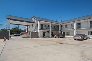 Alojamiento - Moonlight Inn - Houston I-45 & Airline