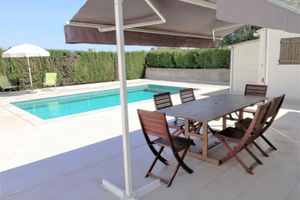 Alquiler Vacacional - Peaceful Holiday Home in Sant Pere Pescador With Swimming Pool