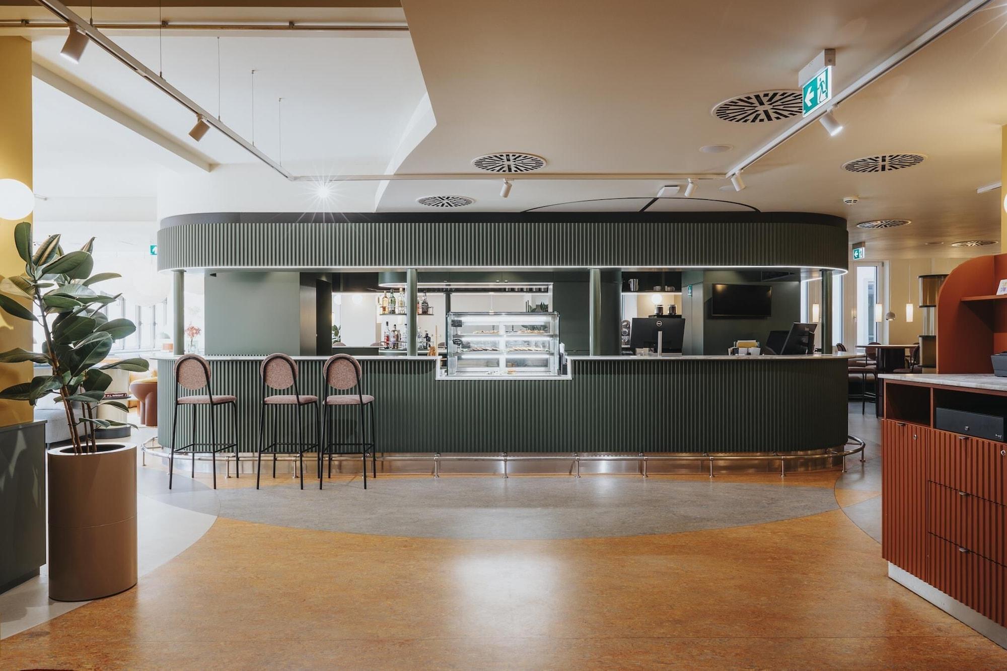 Vista Lobby Premier Inn Köln City Mediapark