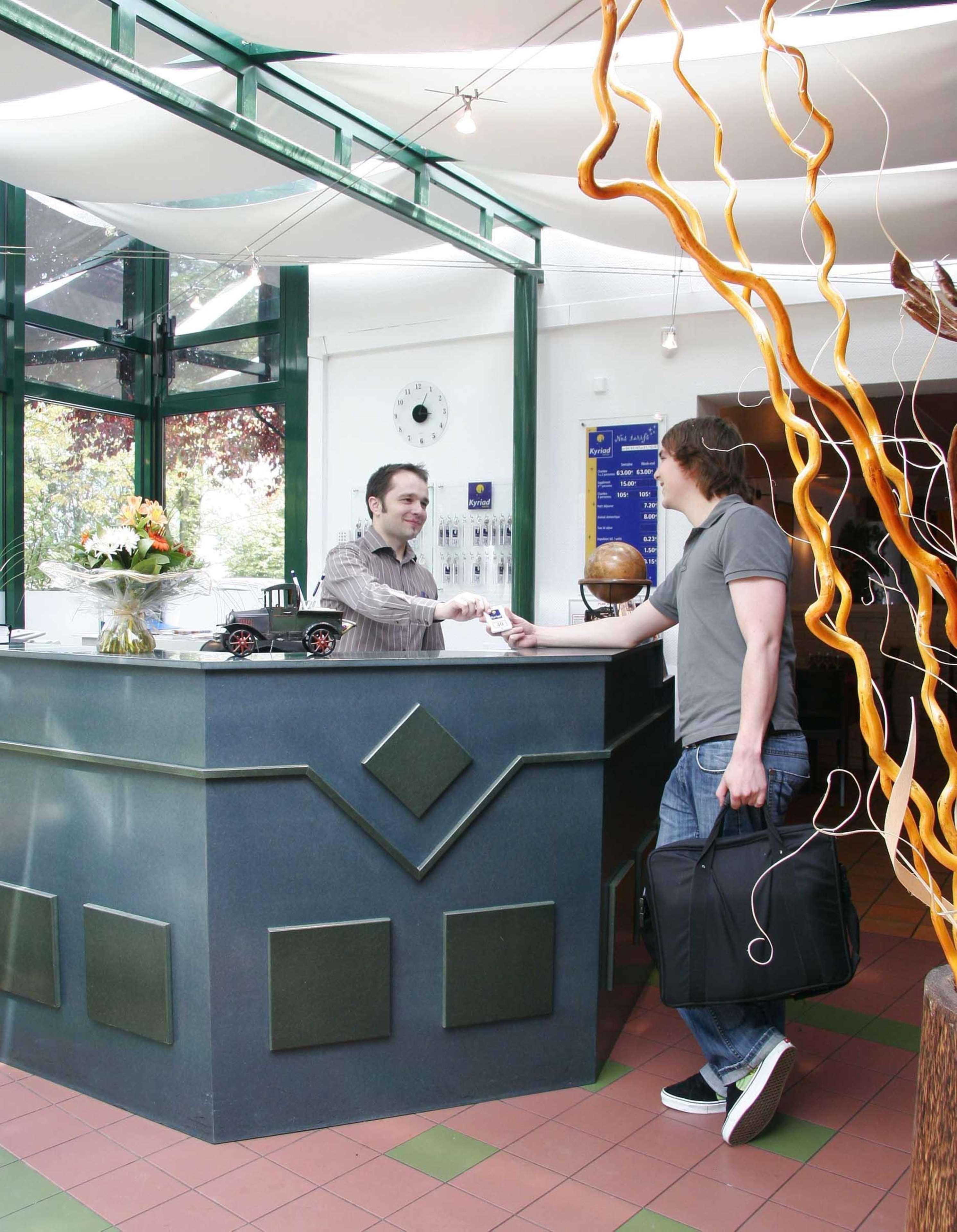 Vista Lobby Hotel Kyriad Reims Est Parc des Expositions