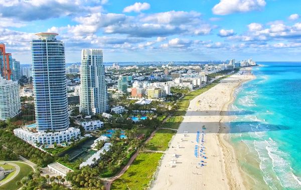 La Quinta Inn & Suites by Wyndham Miami Airport East