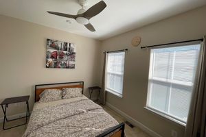 Alojamiento - CAPITAL COURTS MY-LUXE END-UNIT 3-BEDROOM HOME IN LARGO, UPPER MARLBORO MD.