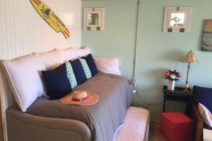 Alquiler Vacacional - Crystal Lk Cottage AMAZING Prvt Sandy Lake Biweekly monthly discount - new deck