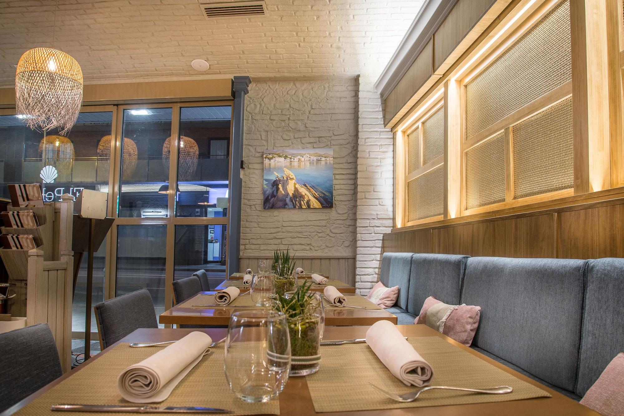Restaurant Hotel Pirineo Figueres by Pierre and Vacances