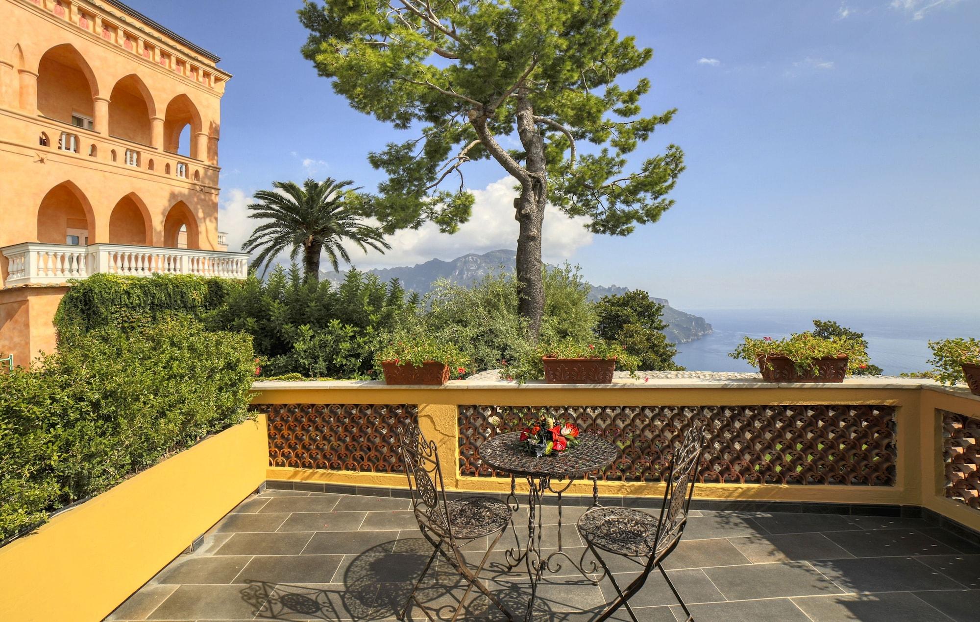 Equipamiento de Habitación Palazzo Confalone