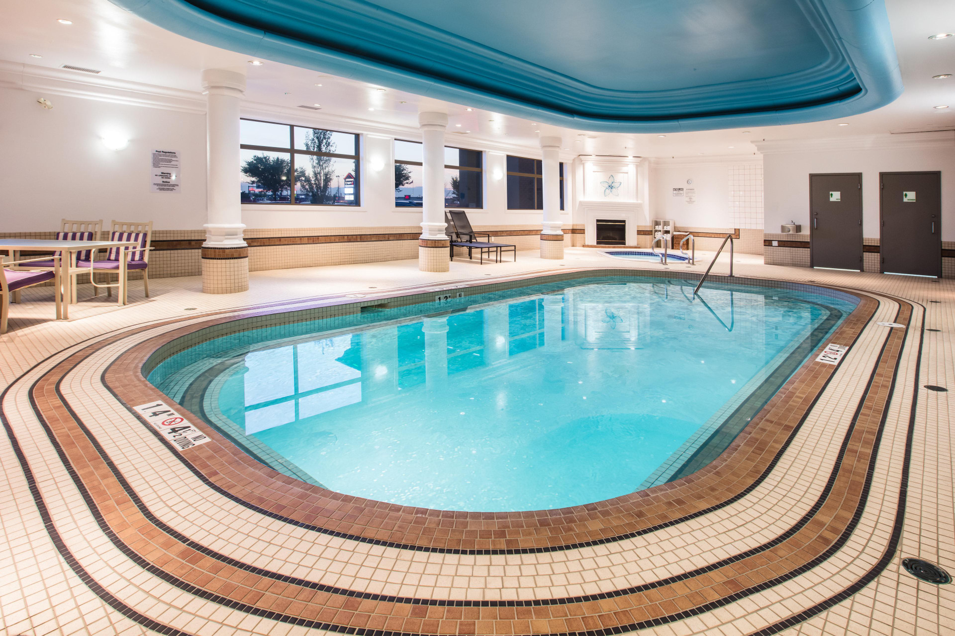 Vista Piscina Holiday Inn & Suites Grande Prairie Conference Center by IHG