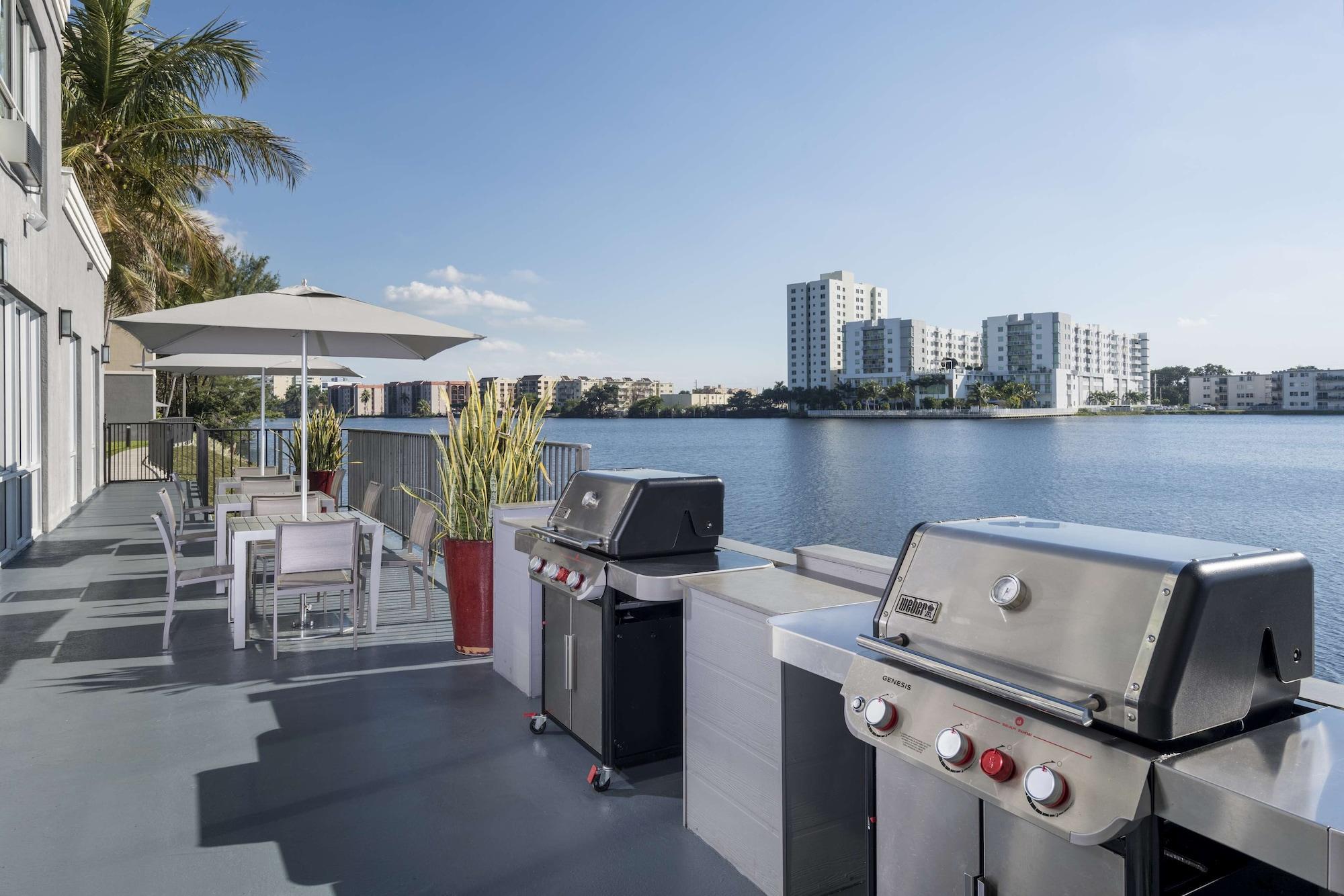 Restaurant Homewood Suites by Hilton Miami-Airport/Blue Lagoon