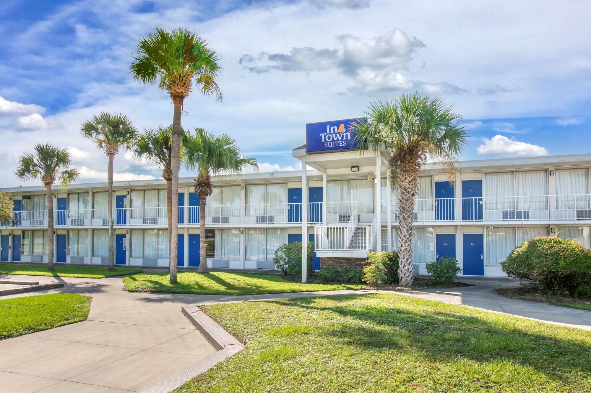 Vista Exterior InTown Suites Extended Stay Select Orlando Fl- Lee Rd