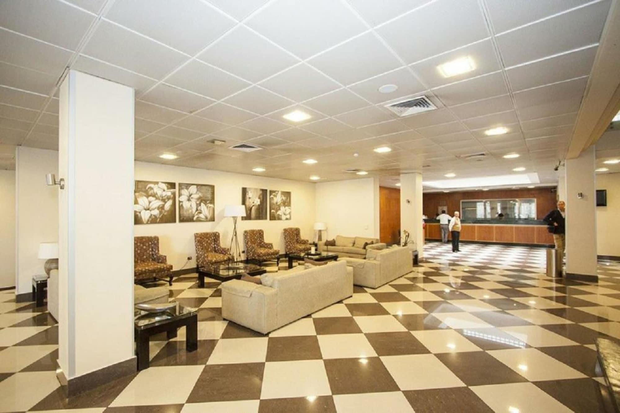 Vista Lobby Diego De Almagro Valparaiso