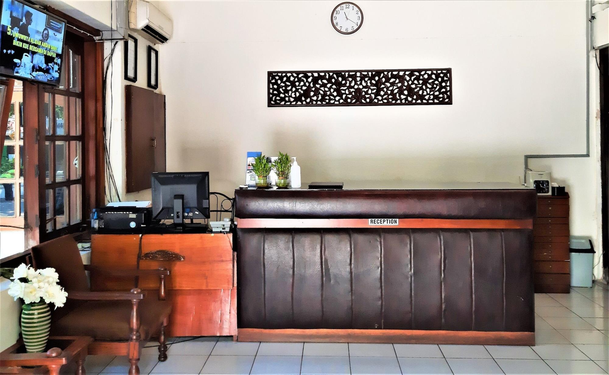 Vista Lobby Hotel Perdana