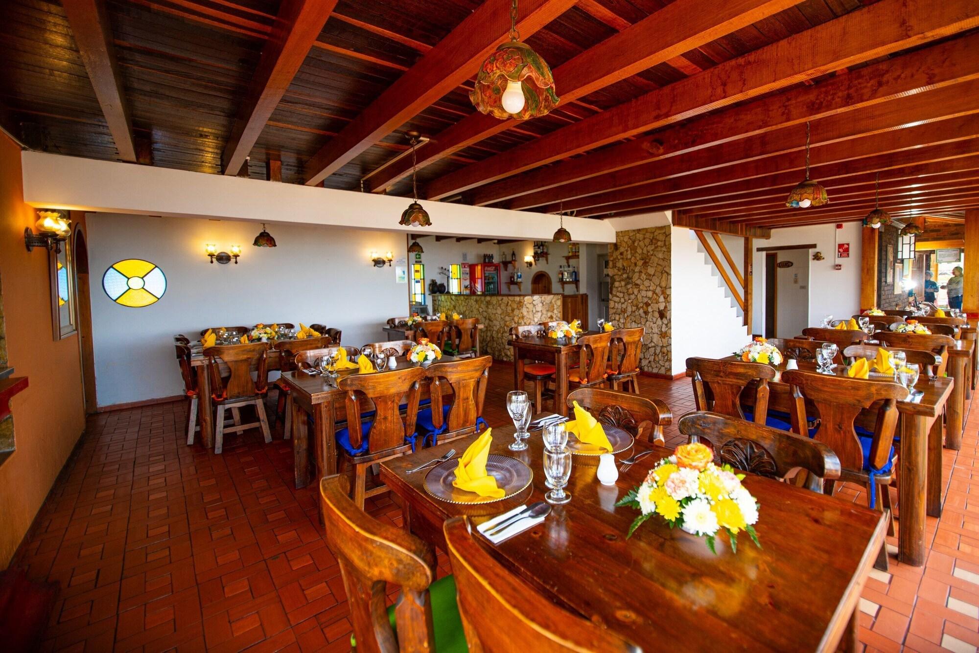 Restaurant Hotel refugio rancho tota