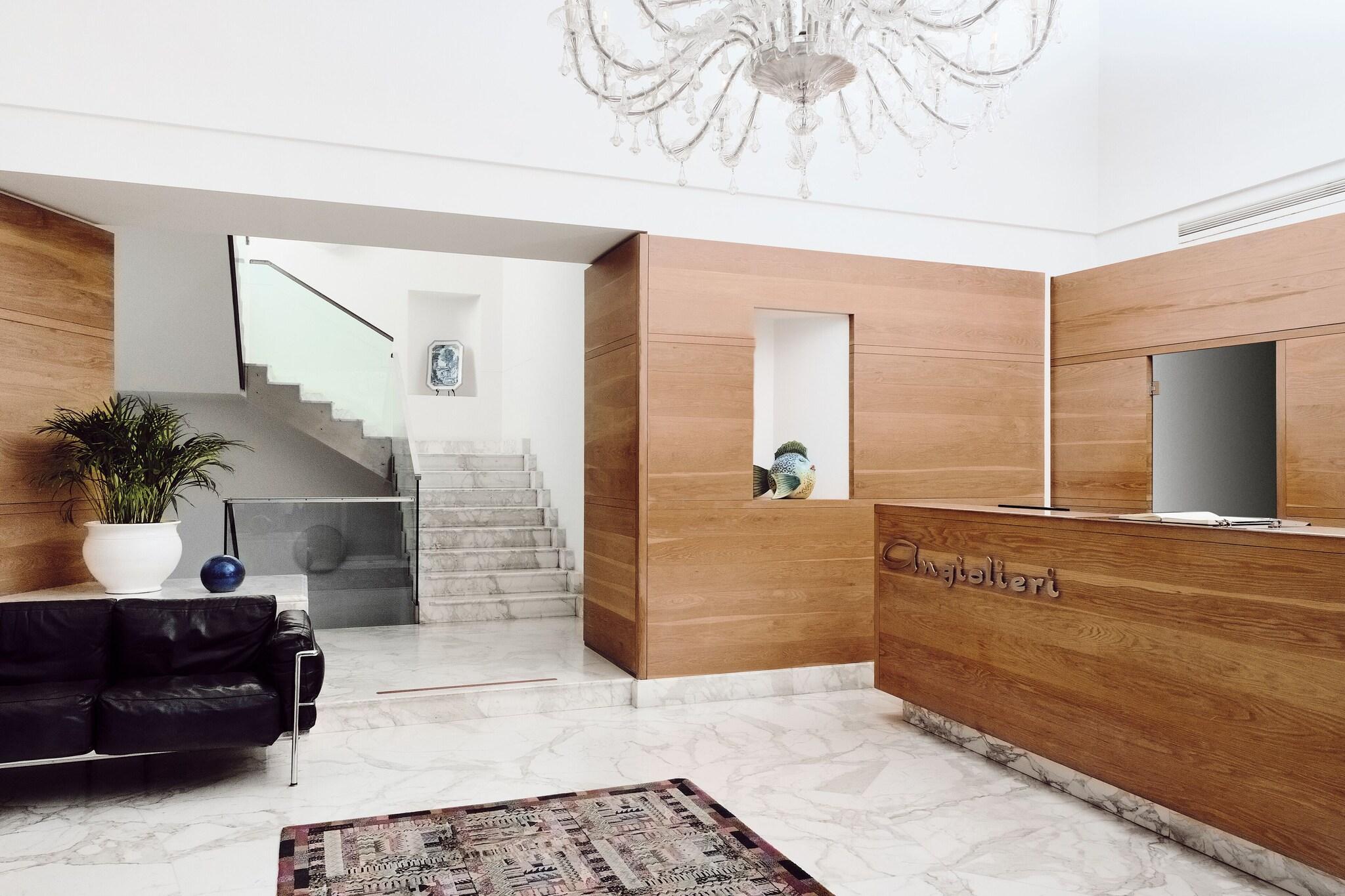 Vista Lobby Grand Hotel Angiolieri