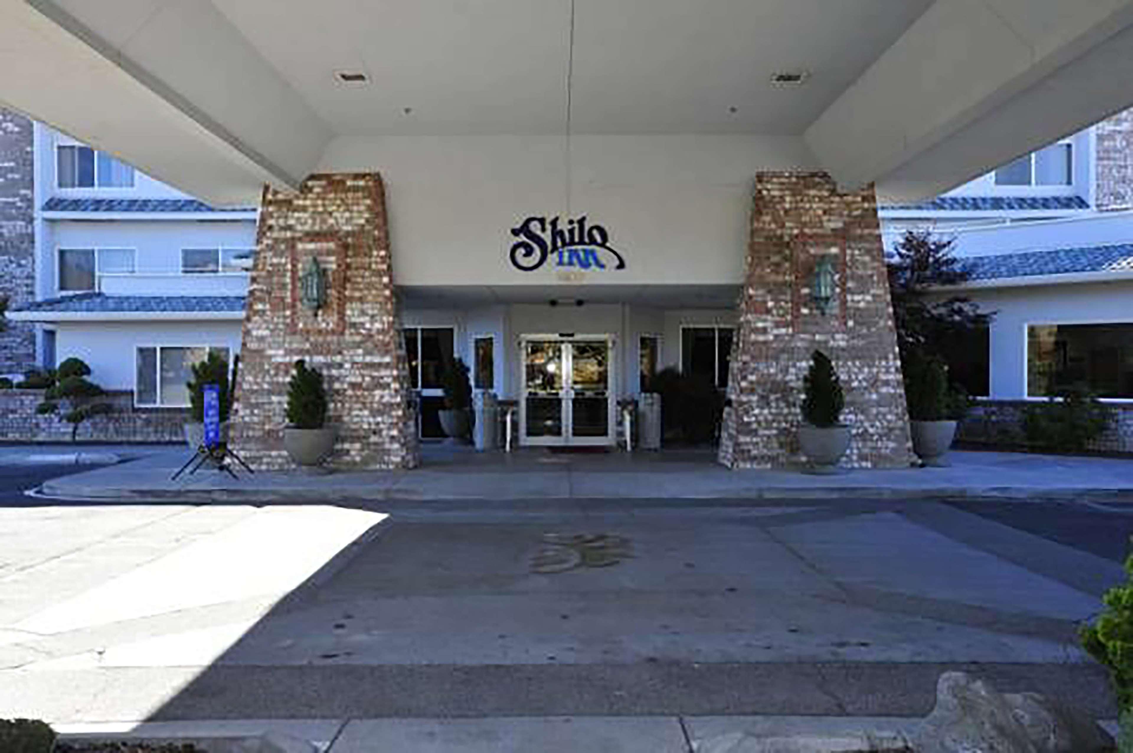 Vista Exterior Shilo Inn Suites Hotel - Klamath Falls