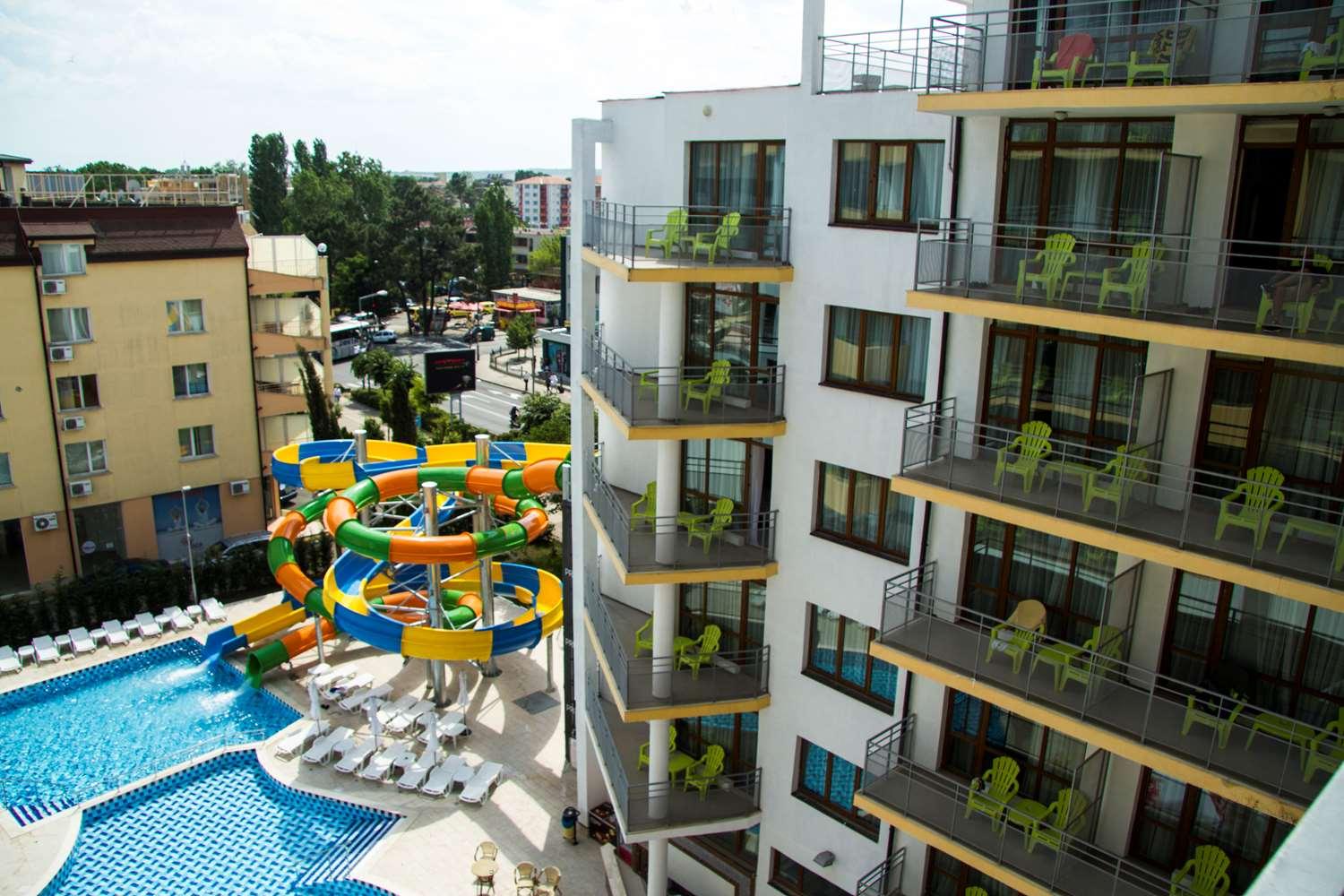 Vista Exterior Best Western Plus Premium Inn