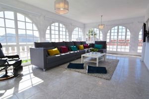 Alquiler Vacacional - Apartment in private Villa with sea views, community pool, WIFFI.
