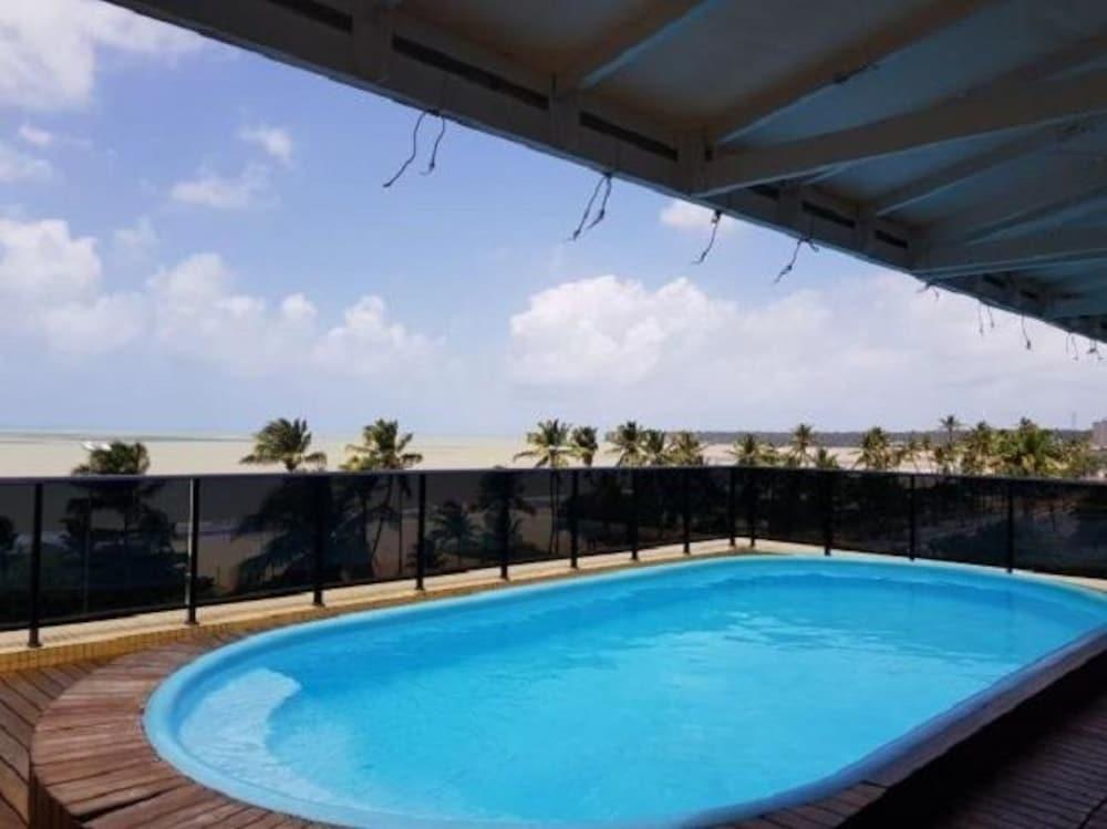 Vista da piscina Flat Beira Mar Praia Cabo Branco