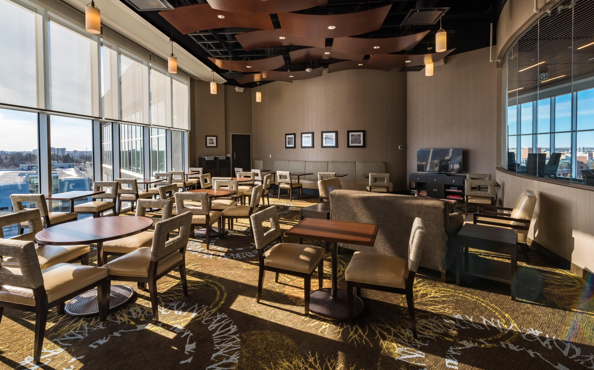 Restaurant Staybridge Suites Saskatoon - University by IHG