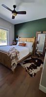 Alquiler Vacacional - Escape to Muskoka Waterfront Cottage - Hot Tub & Private Beach!!