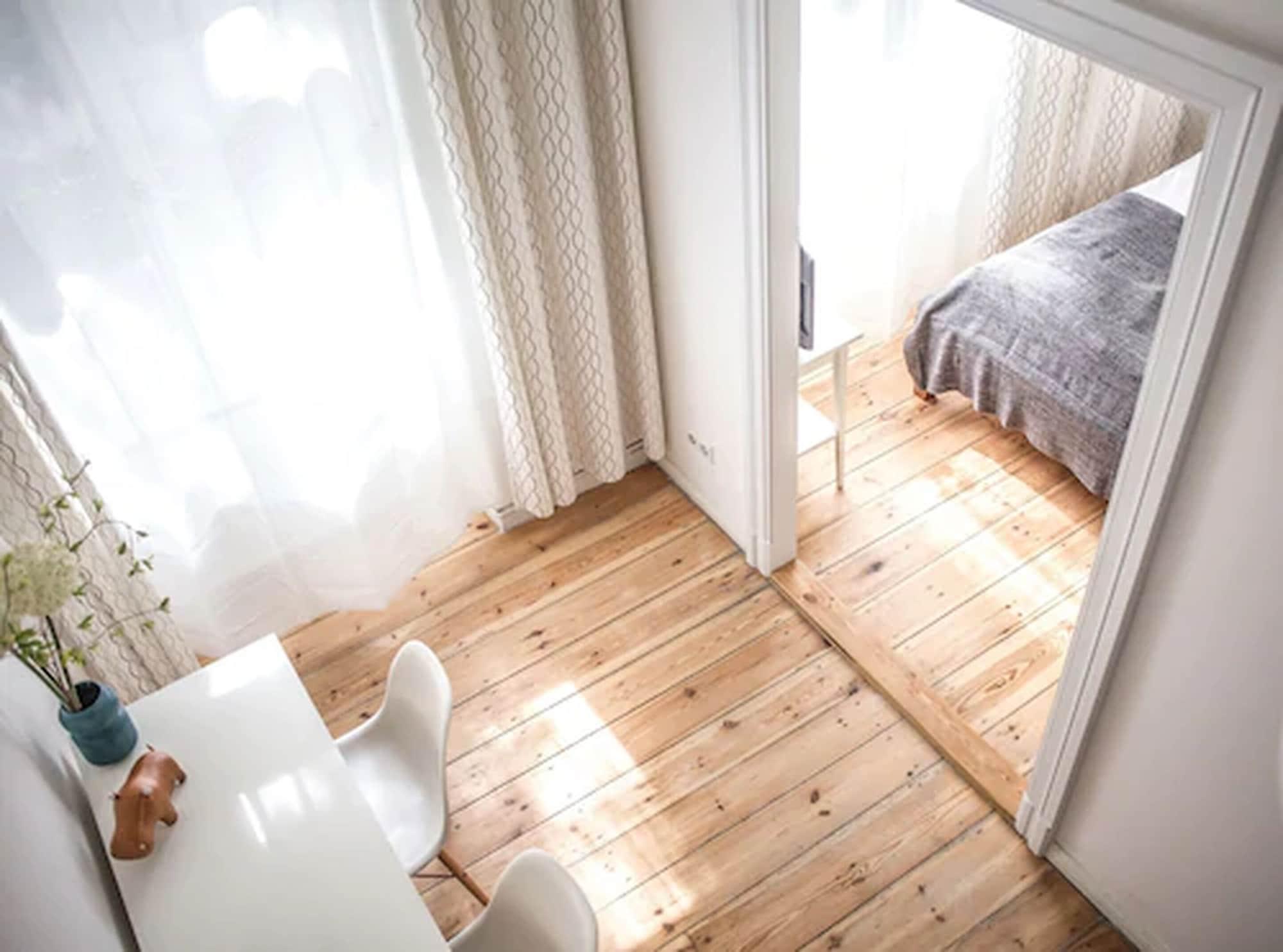Varios Pension Absolut Berlin