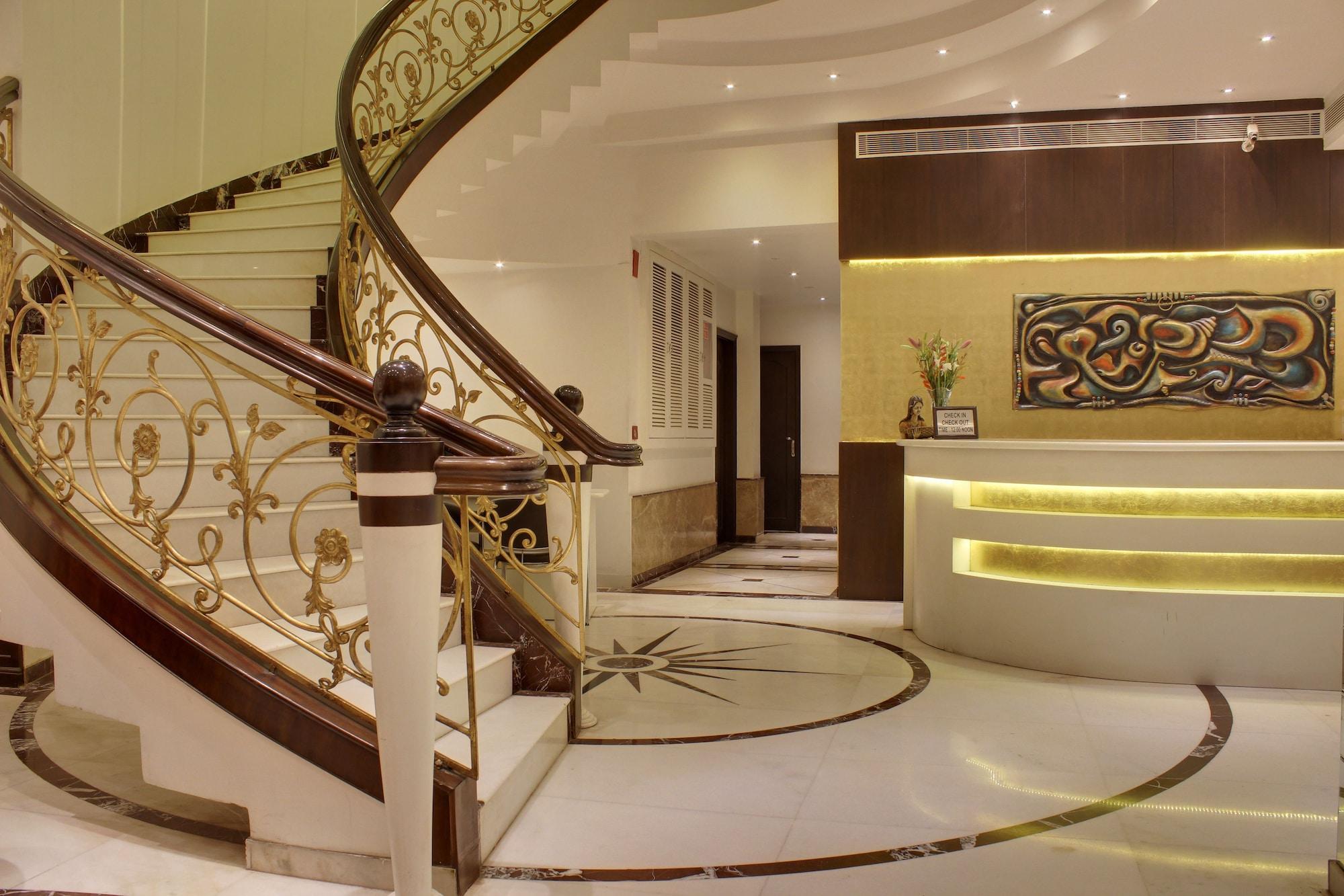 Vista Lobby Hotel Grand Godwin