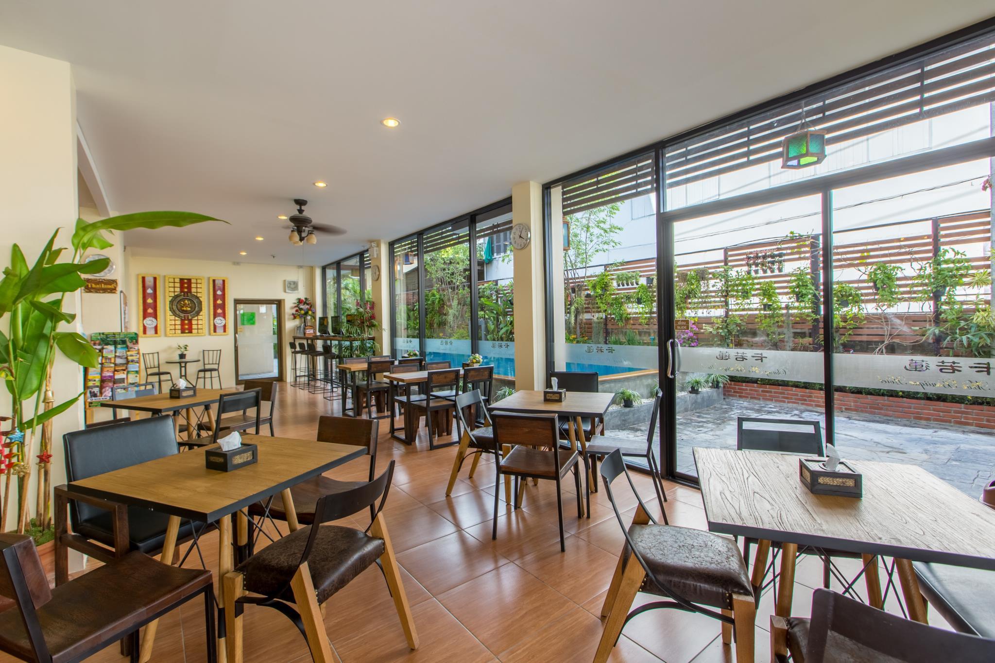 Vista Lobby Chiang Mai Waroros Boutique Hotel