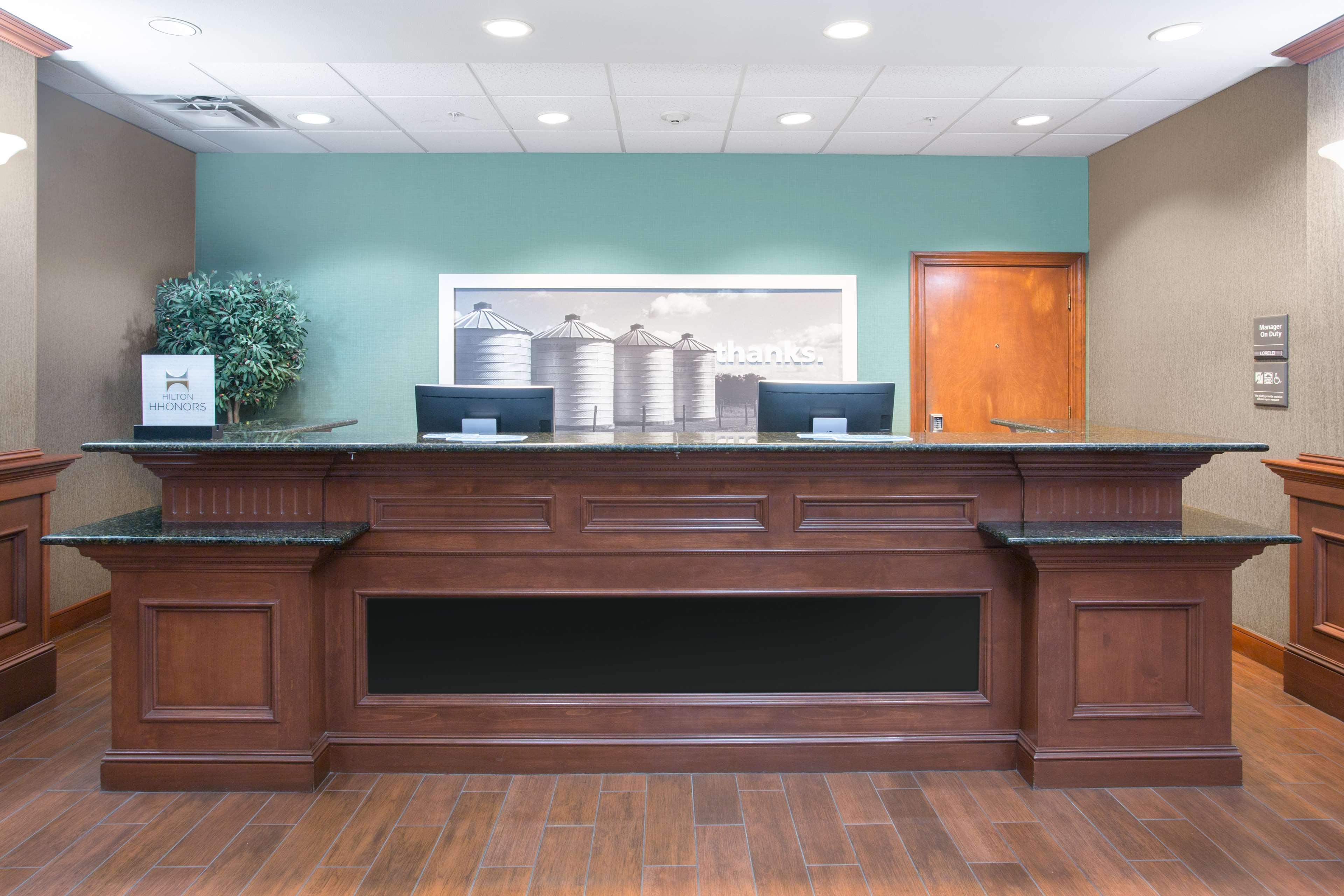 Vista Lobby Hampton Inn Siloam Springs