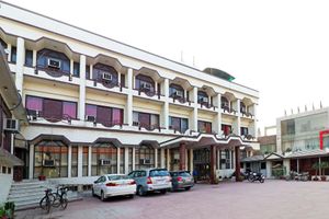 Alojamiento - OYO 29566 Hotel Mid Town