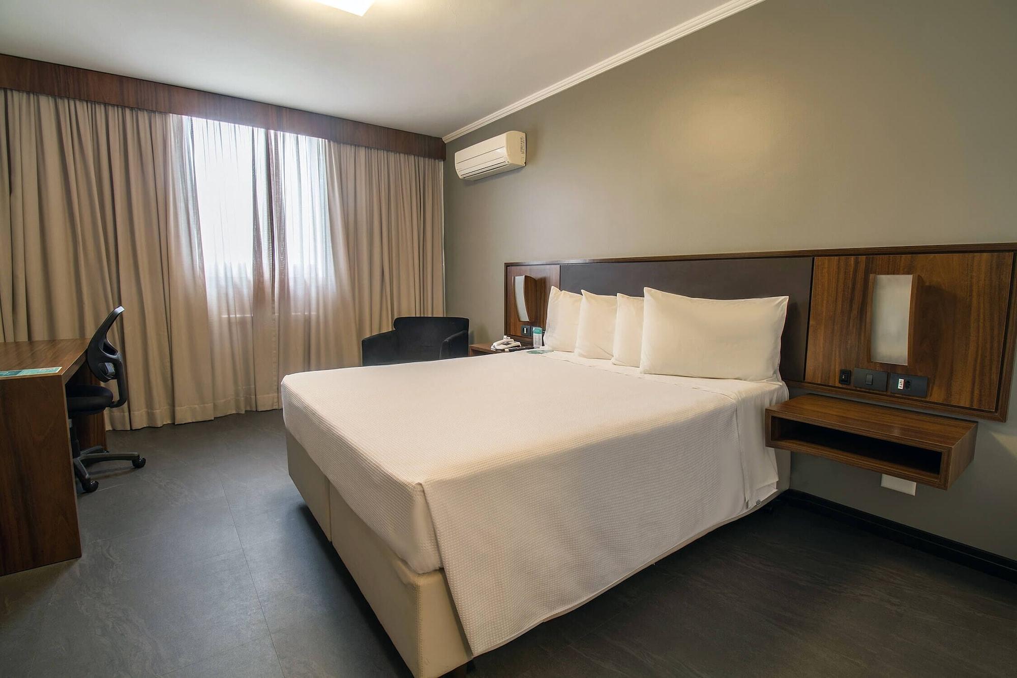 Habitación Hotel Deville Curitiba