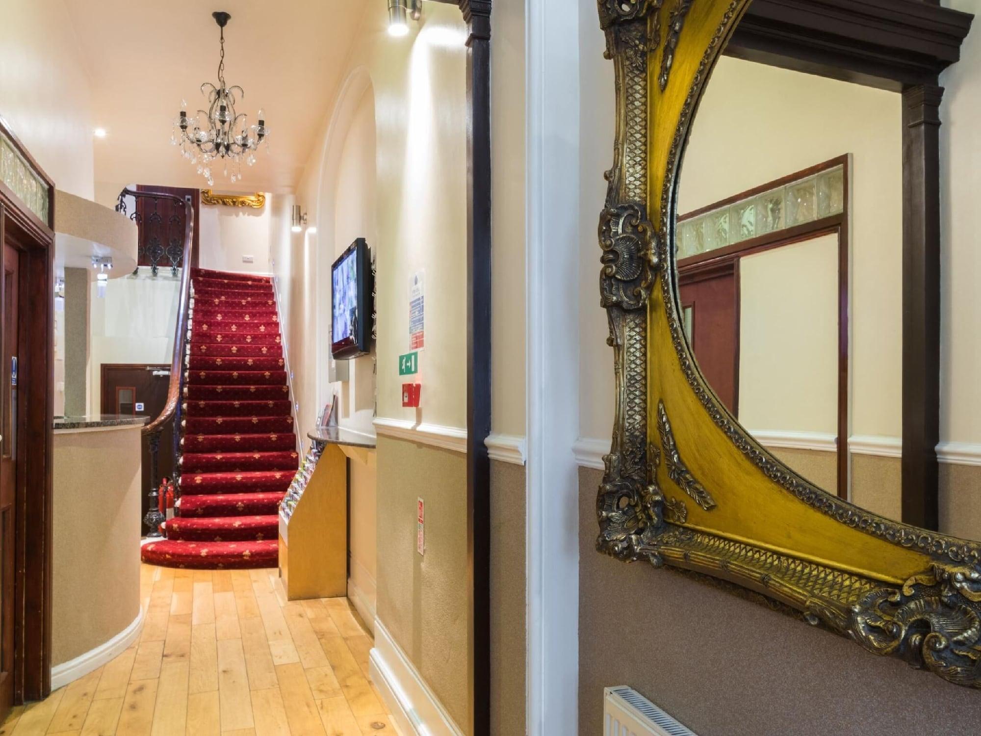 Vista Lobby Notting Hill Gate Hotel