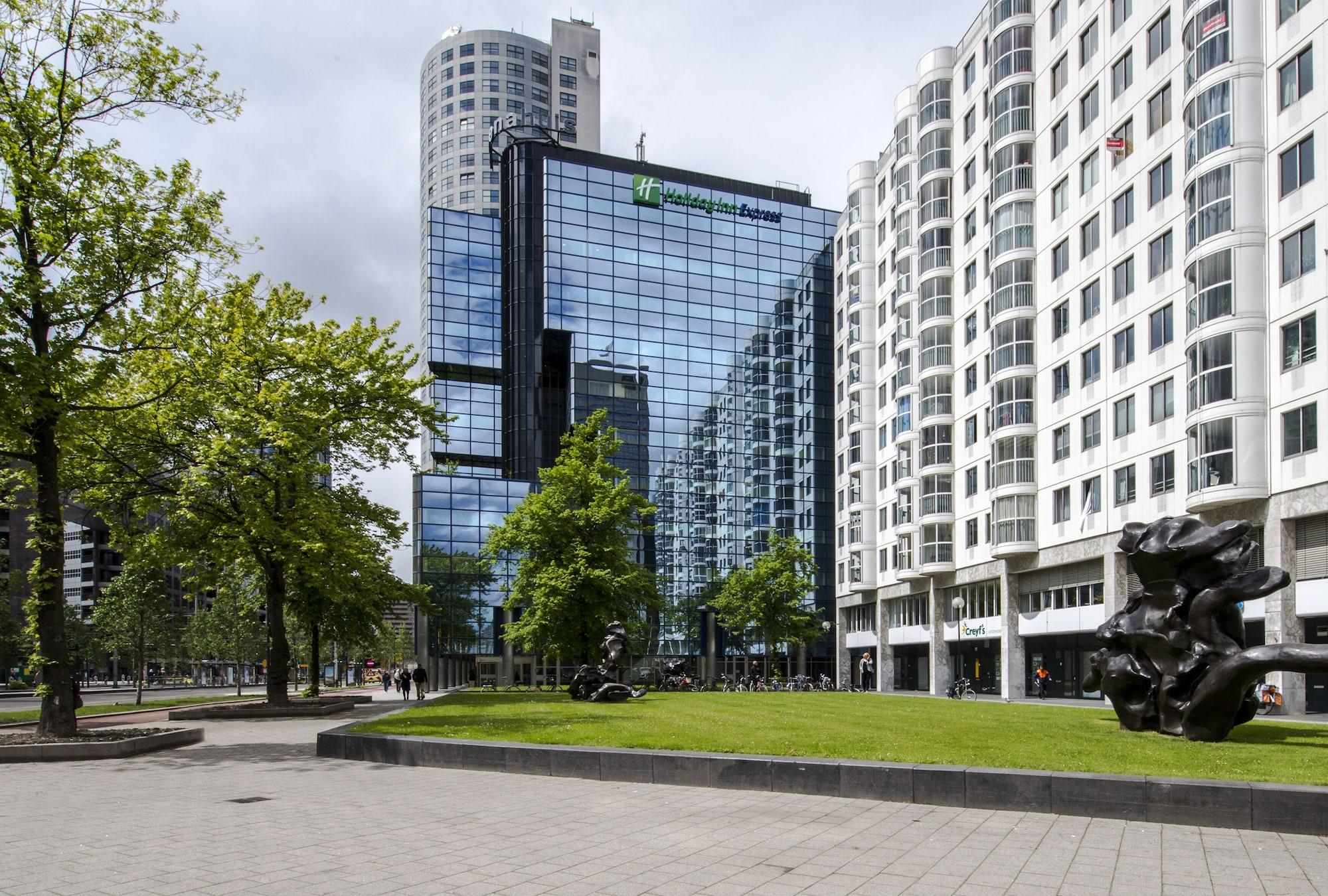Vista Exterior Holiday Inn Express Rotterdam - Central Station by IHG