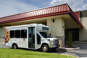 Alojamiento - DoubleTree by Hilton Detroit - Dearborn