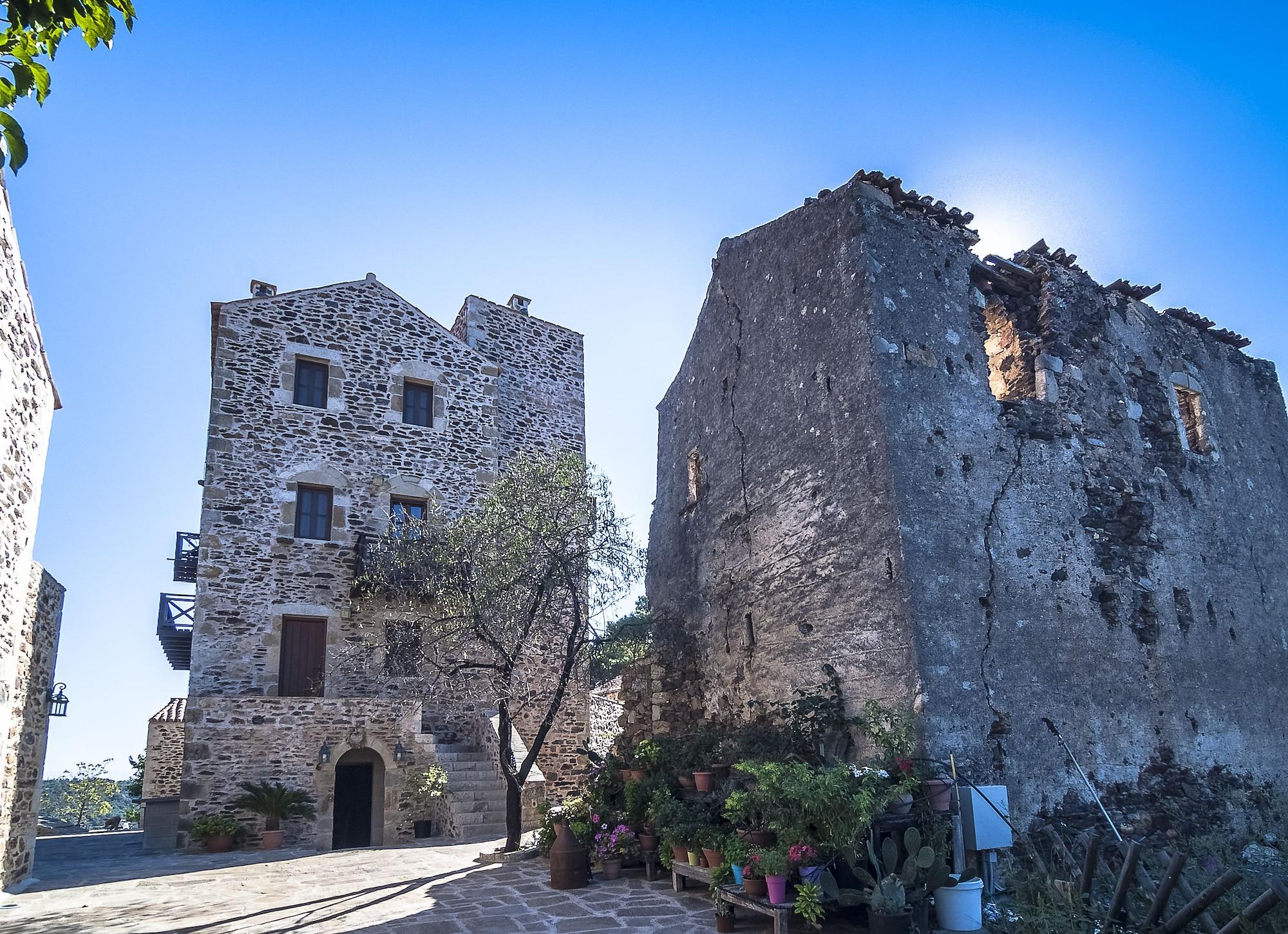 Vista Exterior Pyrgos Petropoulaki