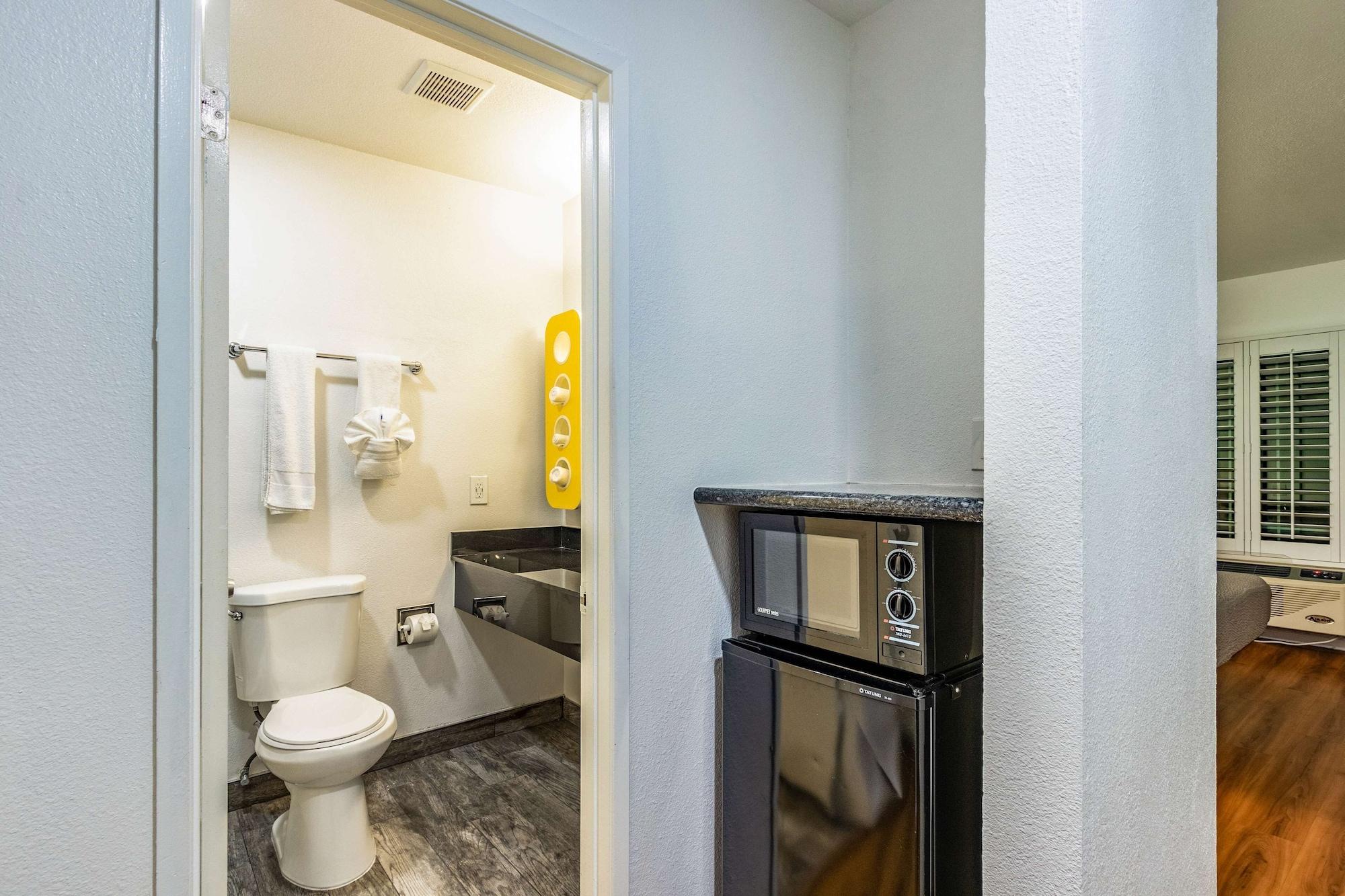 Set de Habitación Motel 6 Fountain Valley, CA - Huntington Beach Area