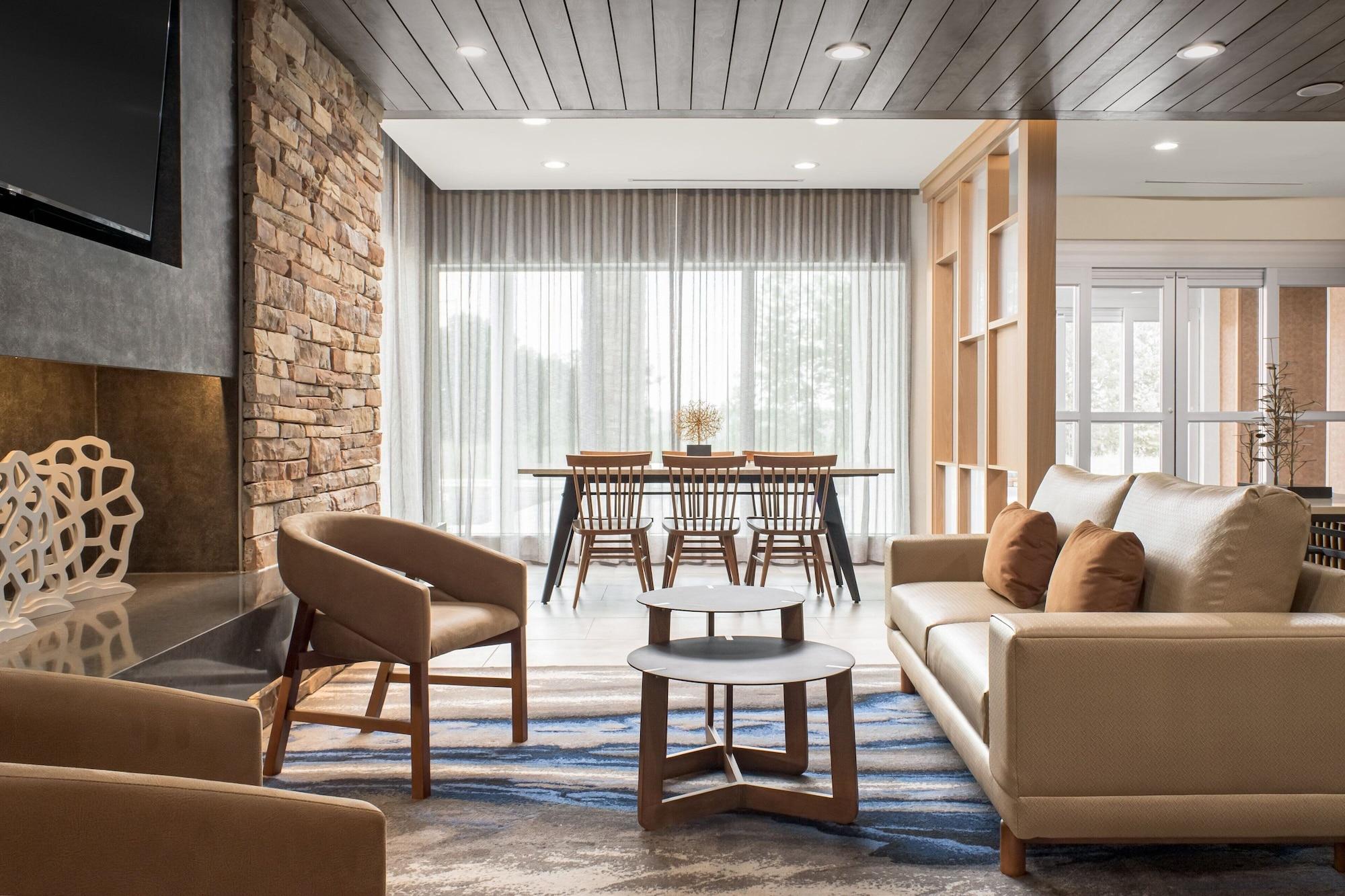 Vista Lobby Fairfield Inn & Suites By Marriott Cullman