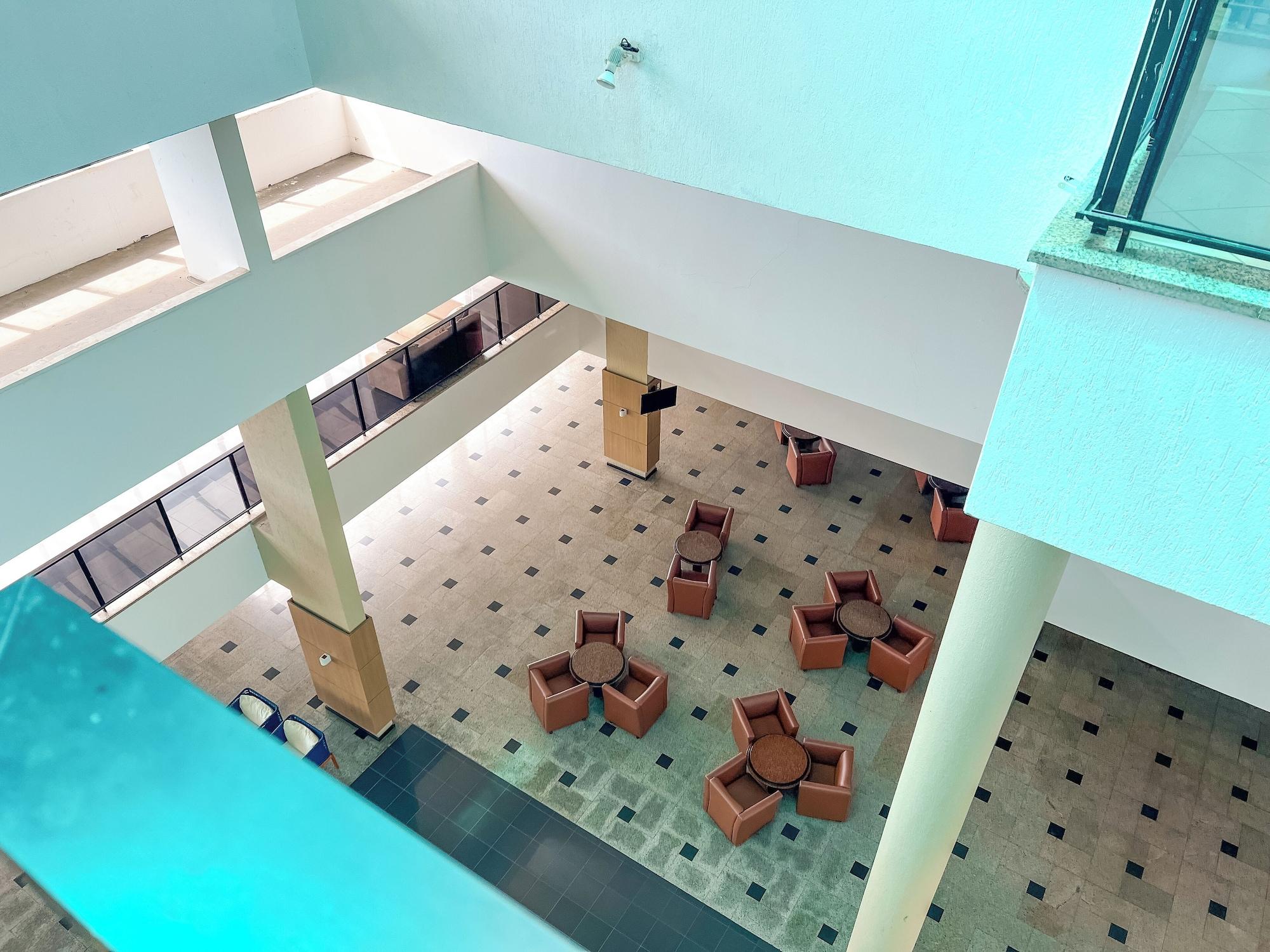 Vista Lobby Marina Park