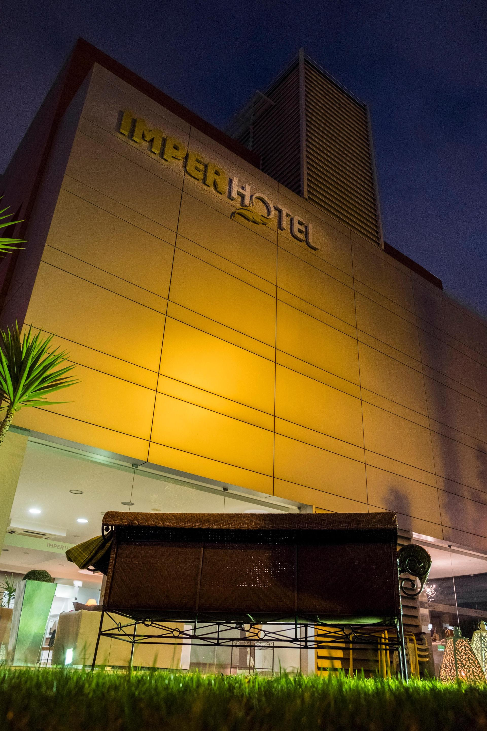 Vista Exterior Imperhotel
