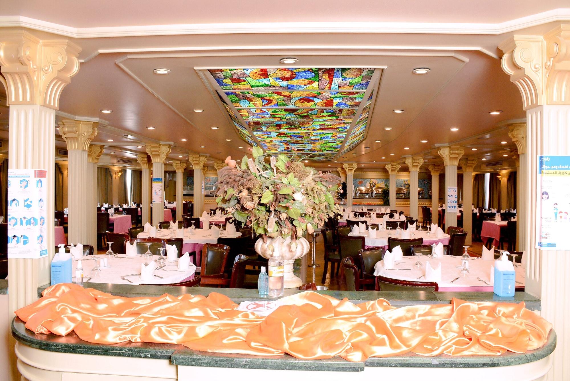 Restaurant MS King Tut I Nile Cruise