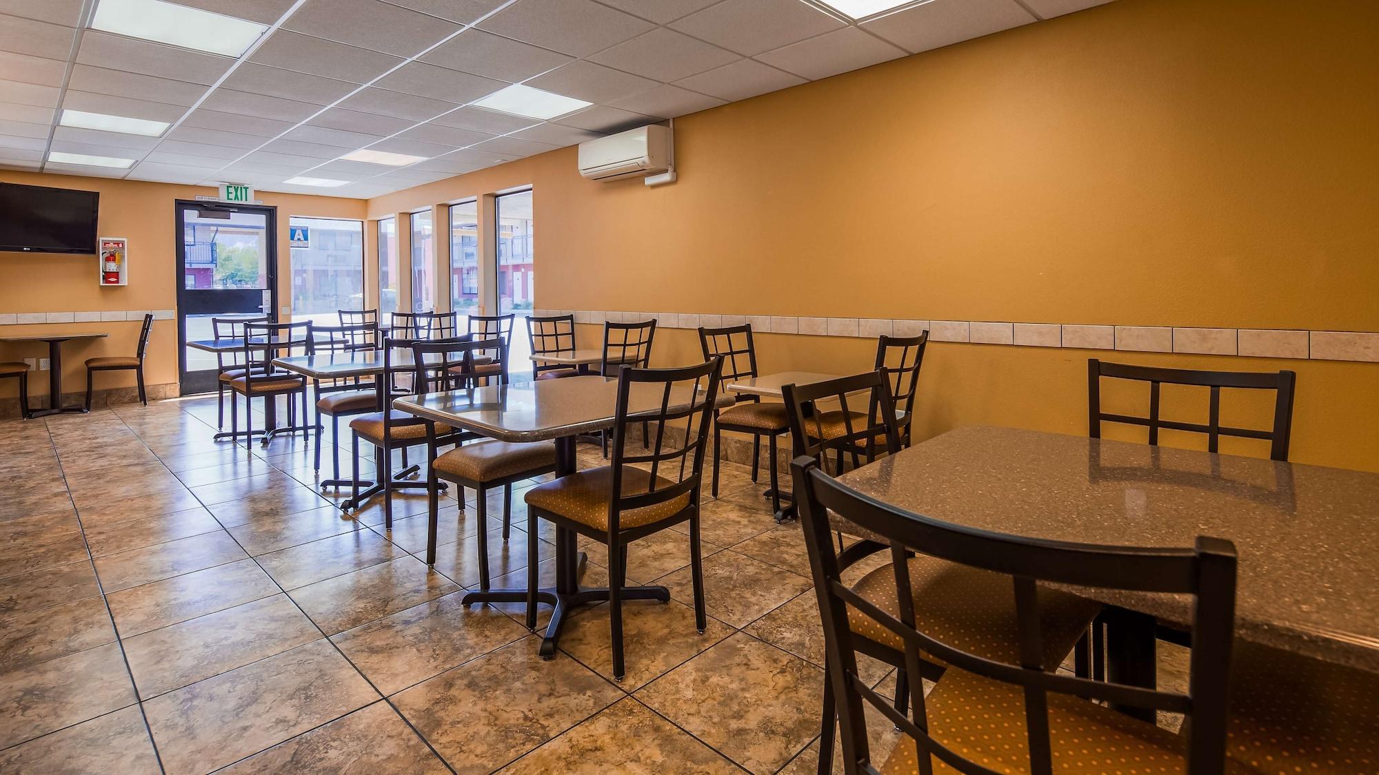 Restaurant SureStay Hotel by Best Western Tehachapi
