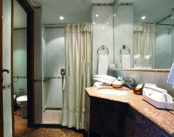 Baño Hotel Nirvana Resort & Spa