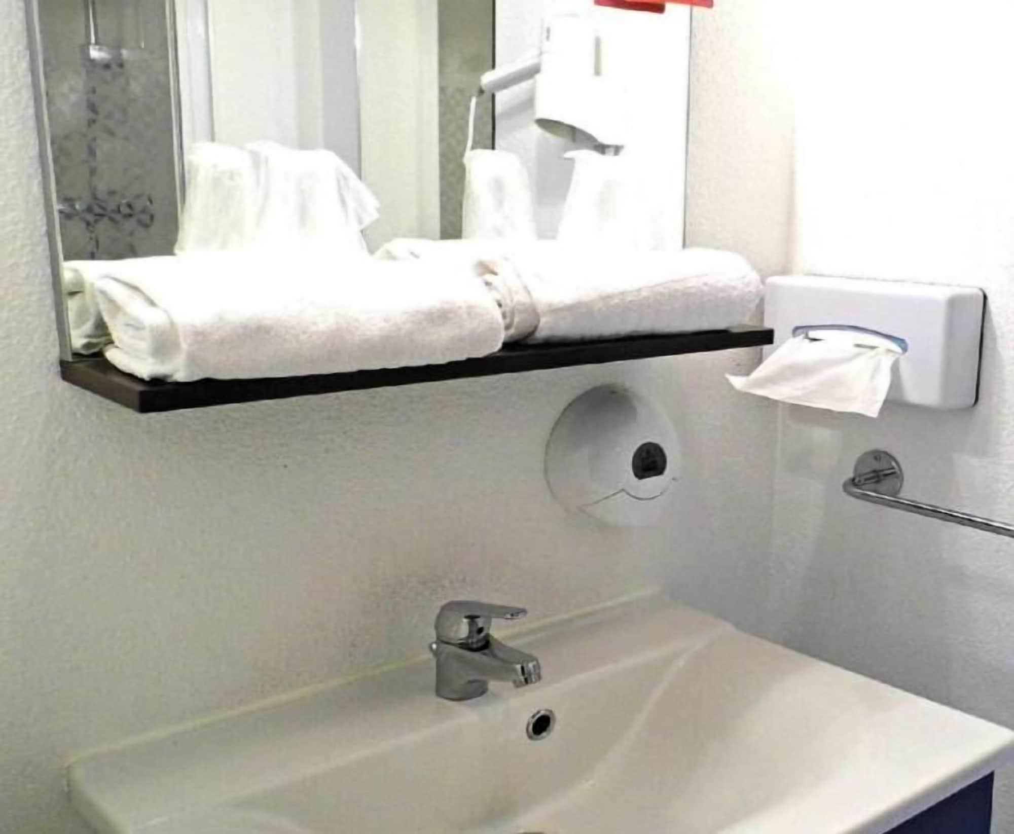 Equipamiento de Habitación SO'LODGE Hôtel Niort A83
