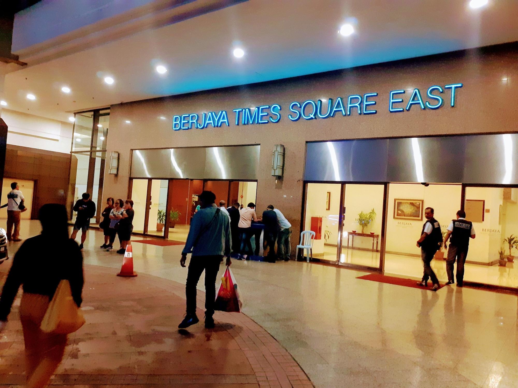 Vista Exterior Peaceful Service Suite At Times Square