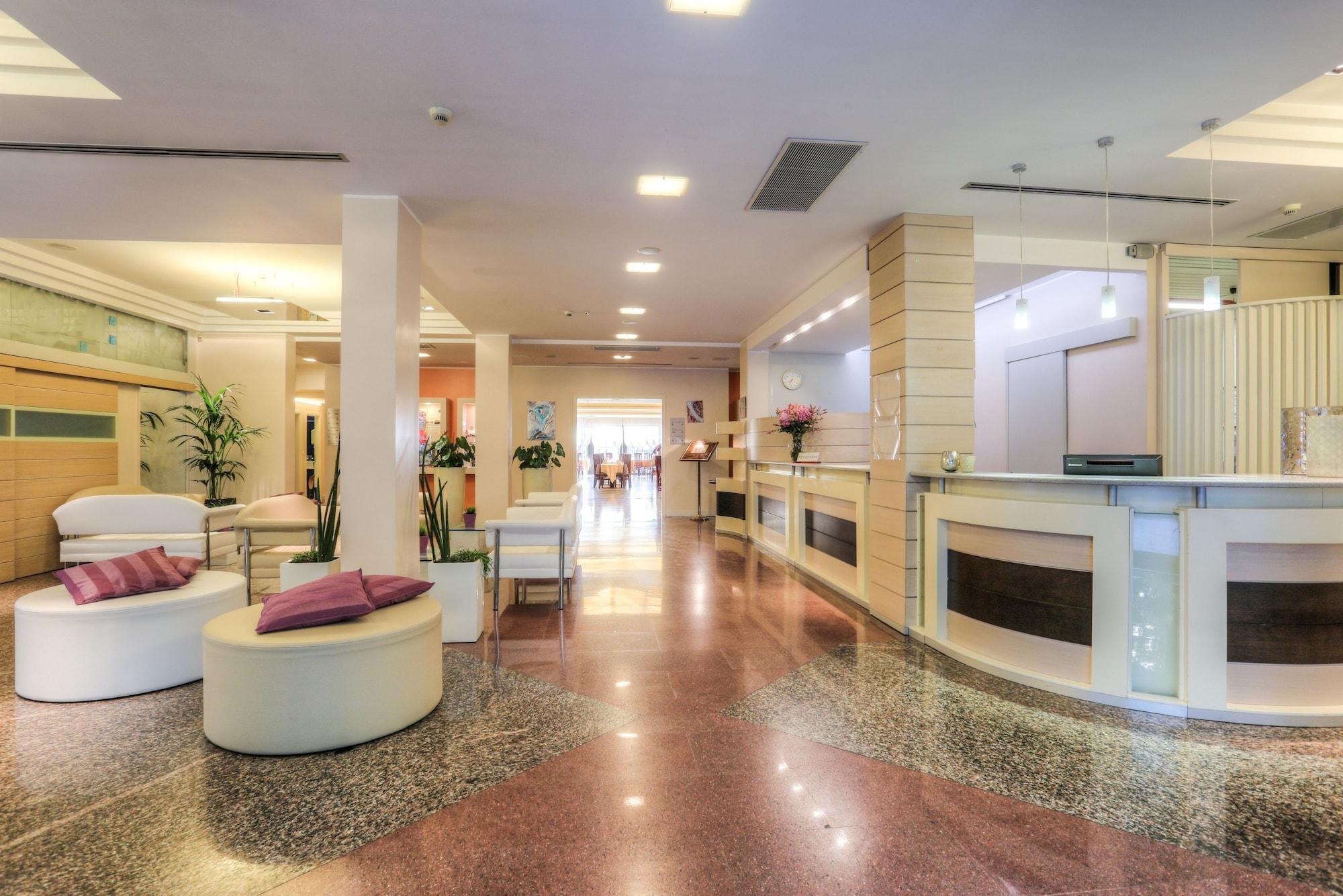 Vista Lobby Hotel Boemia