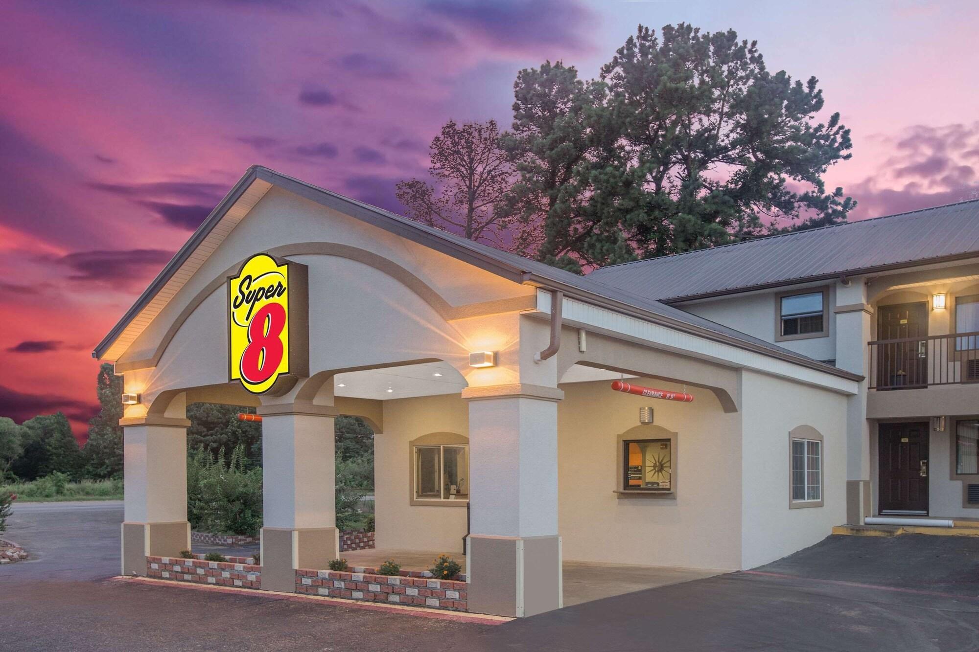 Vista Exterior Super 8 by Wyndham Idabel