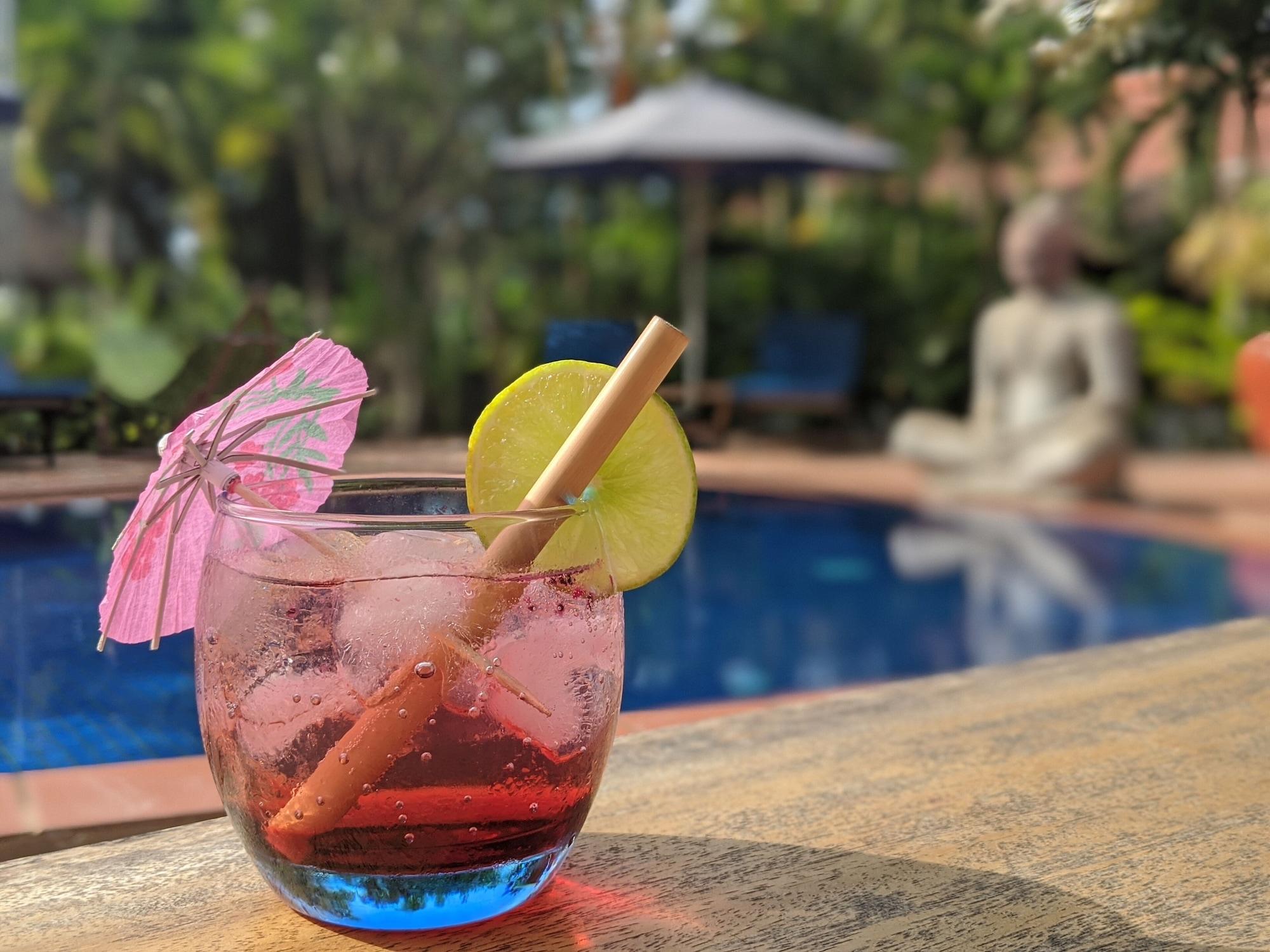 Bar/Salón Raingsey Bungalow