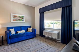 Alojamiento - Best Western Plus Roland Inn & Suites