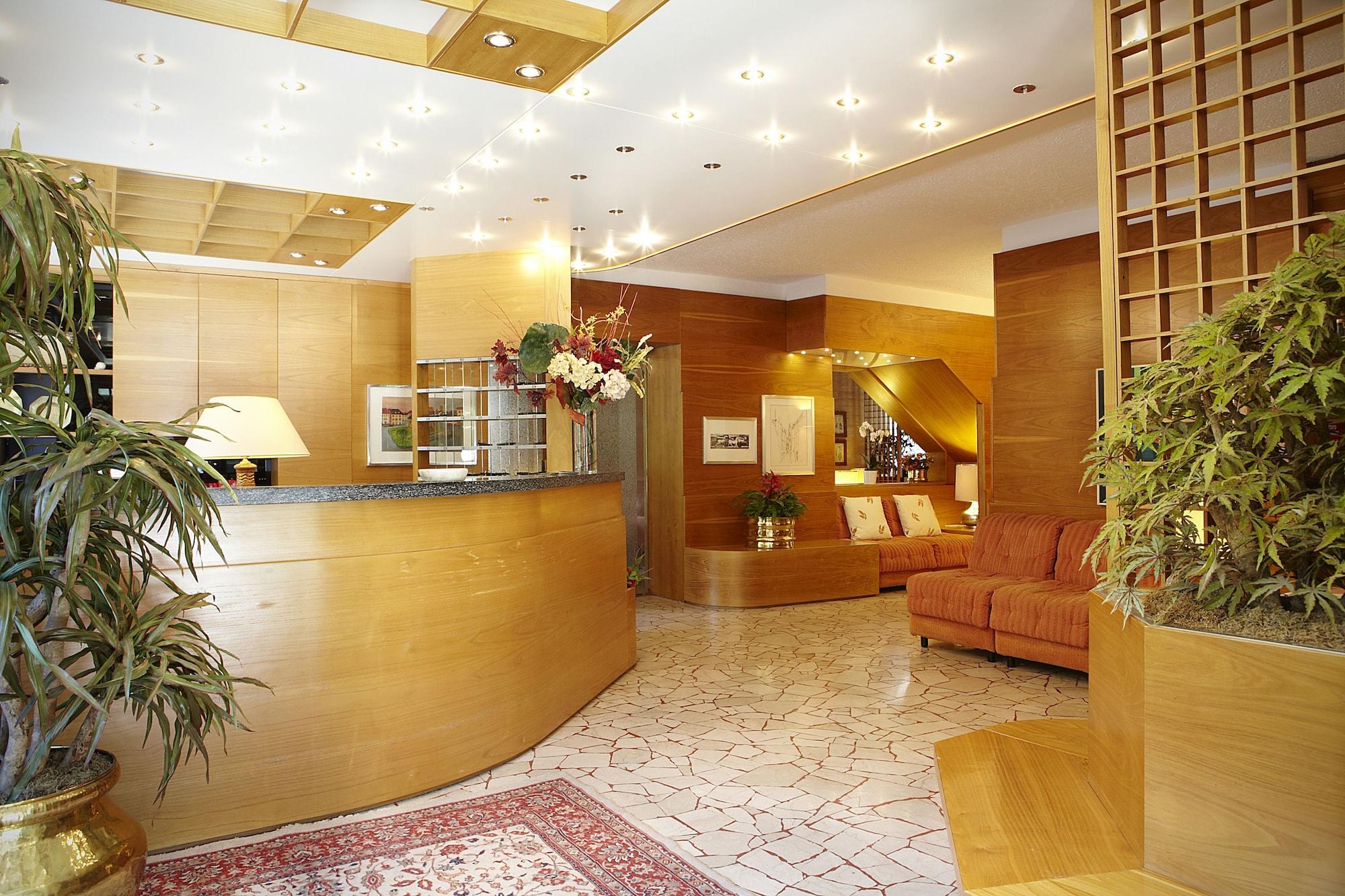 Vista Lobby Albergo Milano